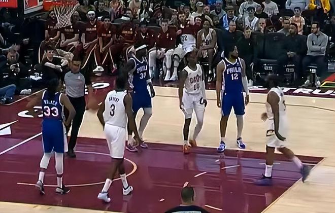 哈登创里程碑 骑士大胜76人埃利斯爆发助队登顶