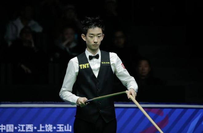 吴宜泽逆转未果憾负奥沙利文 半决赛惊险晋级决