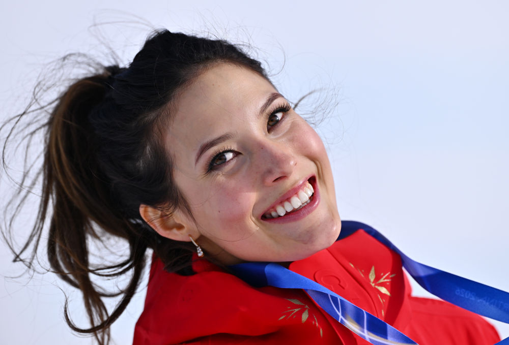 苏翊鸣谷爱凌虽未夺金却绽放自信笑容